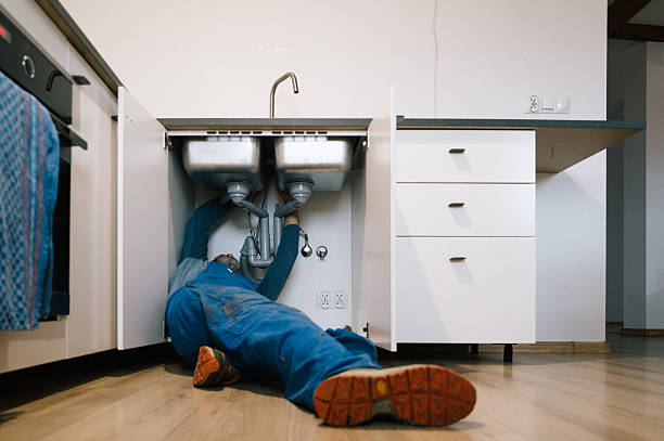 Professional Leak Detection technician working in Palmer, TX